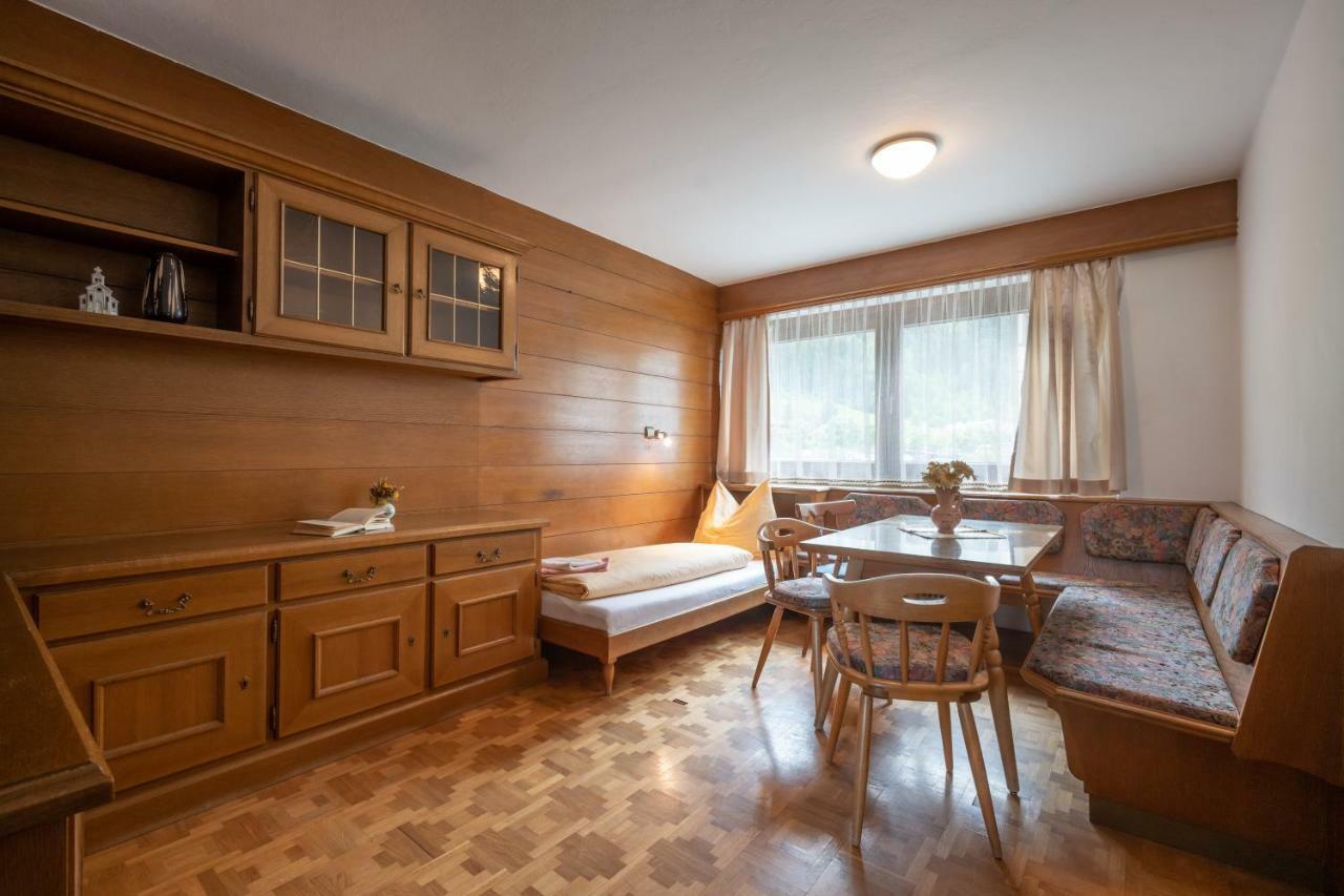 Appartement Gastehaus Amor à Mayrhofen Extérieur photo