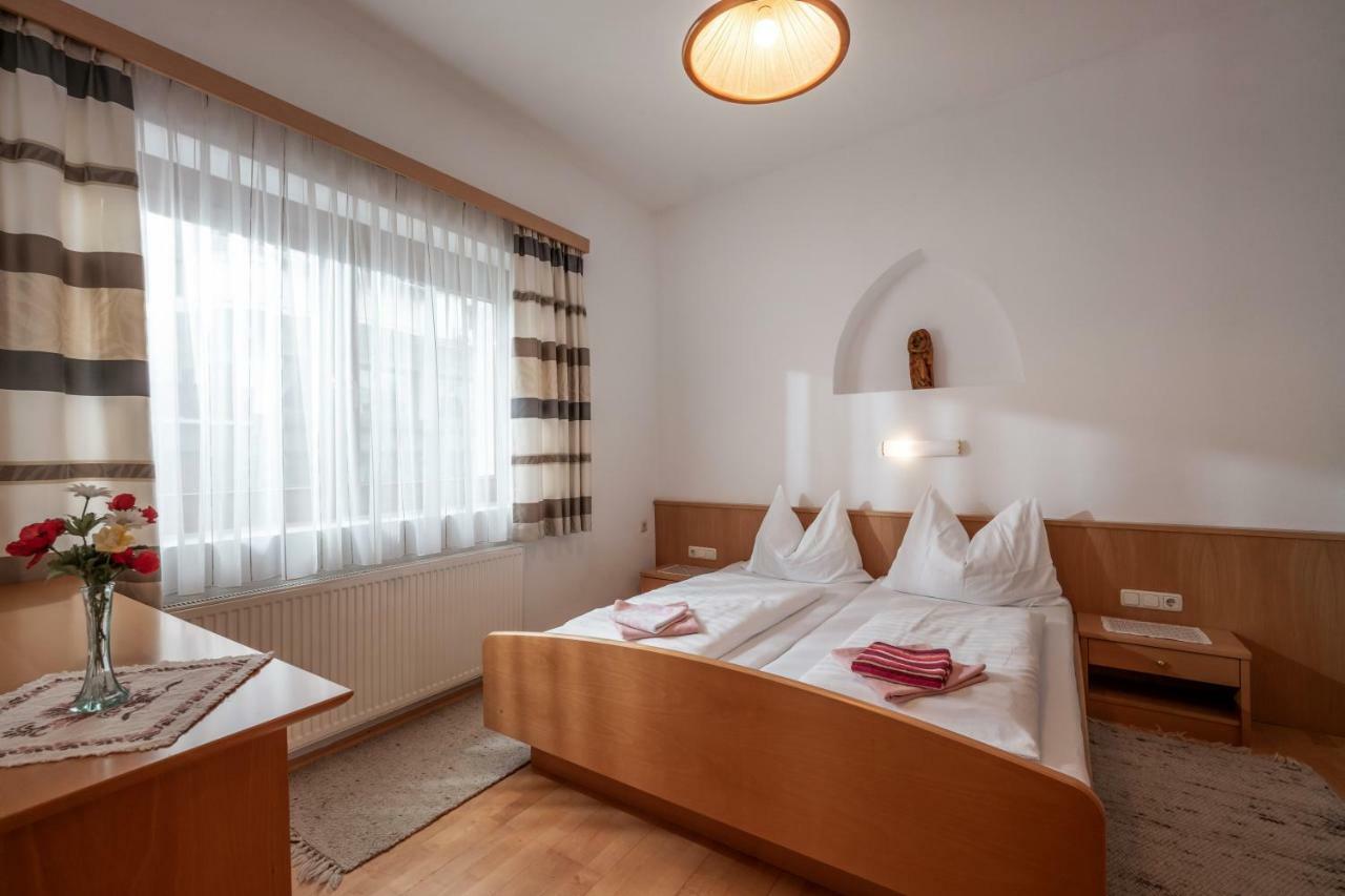 Appartement Gastehaus Amor à Mayrhofen Extérieur photo